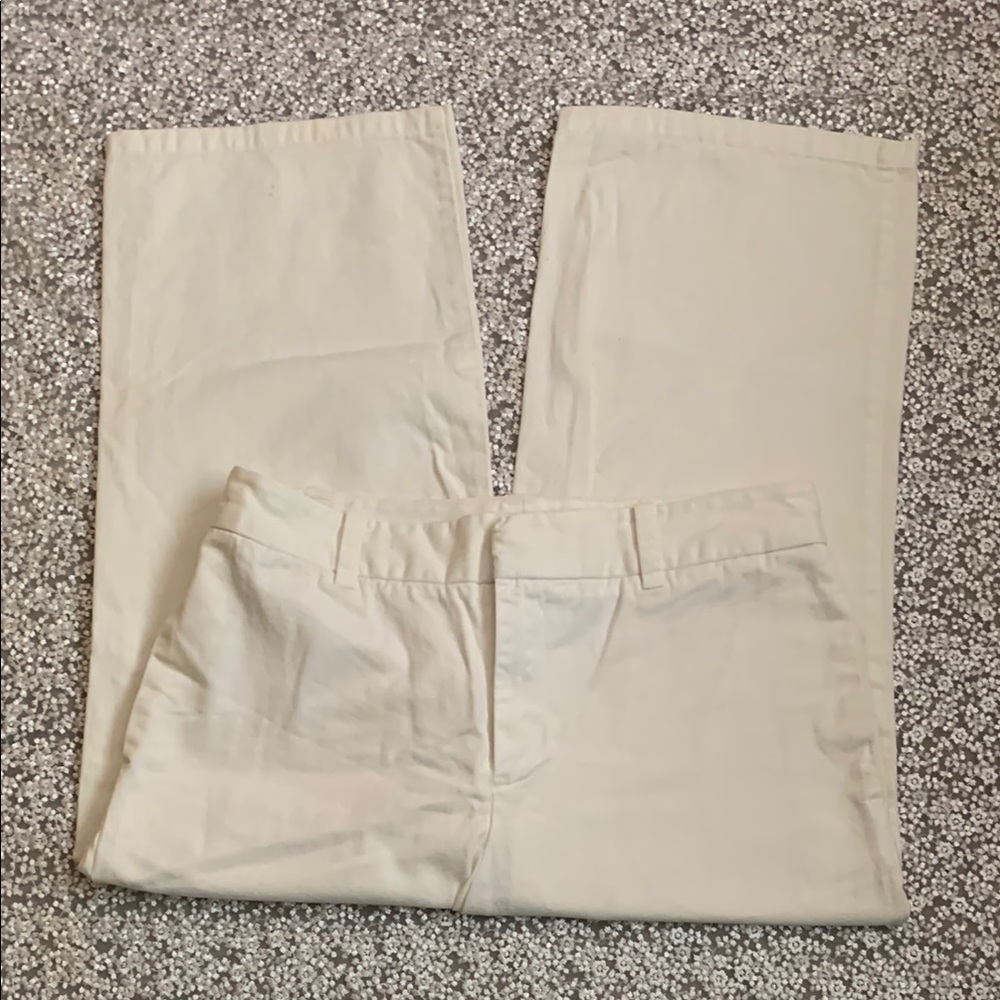 GAP Cream Capri Classic Straight-Leg Pants